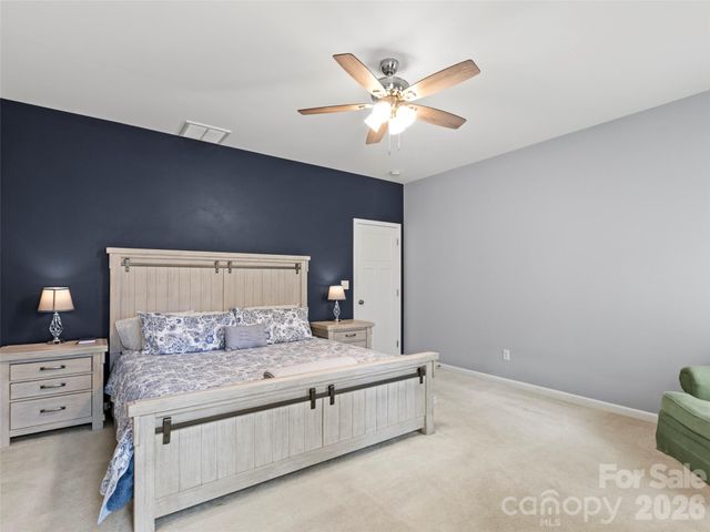 290 Sweetwater Hills Drive, Hendersonville, NC 28791