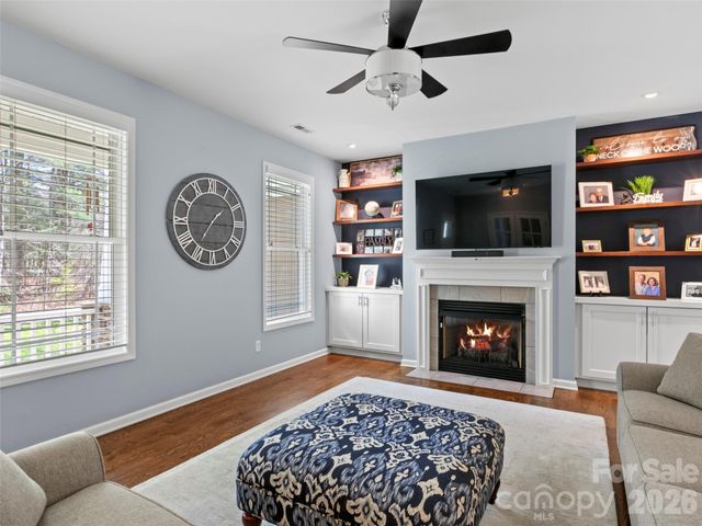 290 Sweetwater Hills Drive, Hendersonville, NC 28791