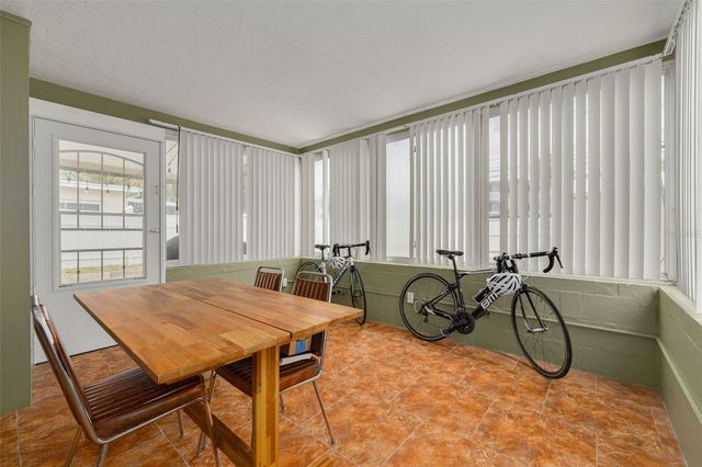 531 75TH AVENUE N, St Petersburg, FL 33702