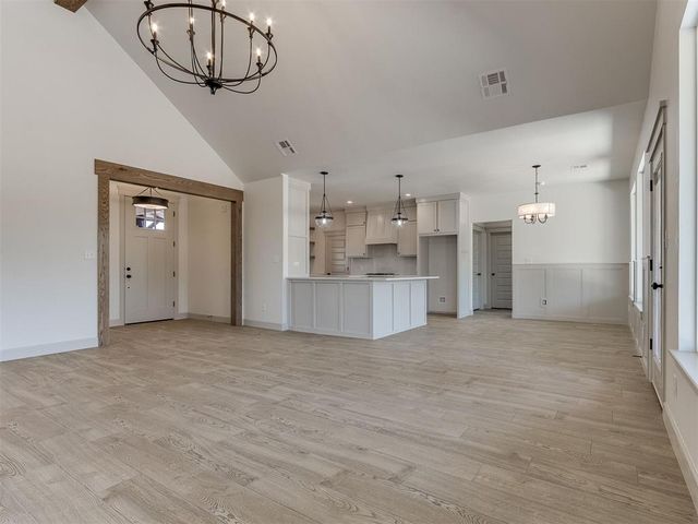 8979 Avington Way, Guthrie, OK 73044