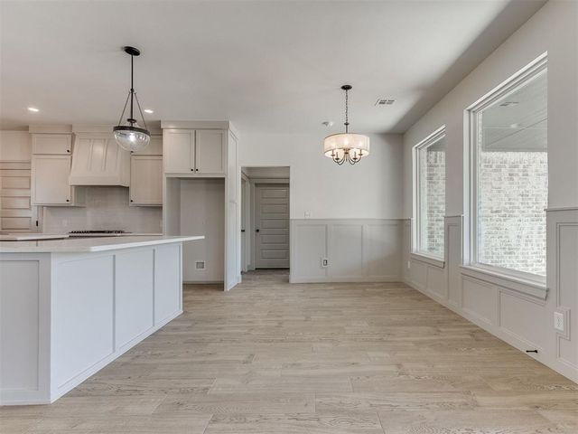 8979 Avington Way, Guthrie, OK 73044