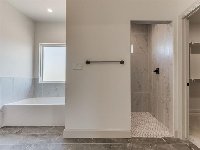 8979 Avington Way, Guthrie, OK 73044
