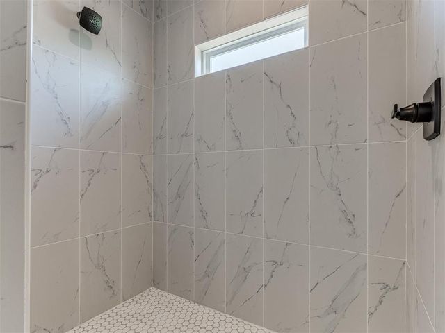8979 Avington Way, Guthrie, OK 73044