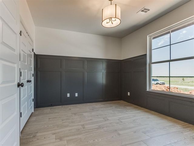 8979 Avington Way, Guthrie, OK 73044