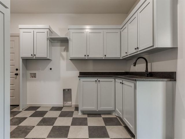8979 Avington Way, Guthrie, OK 73044