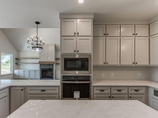 8979 Avington Way, Guthrie, OK 73044