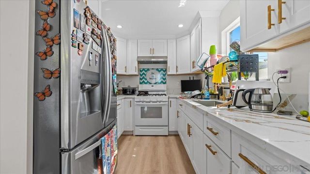 917 S Hope Ave, Ontario, CA 91761