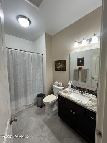 522 Adobe Way, Selah, WA 98942