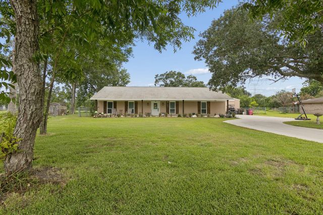 2865 County Road 936a, Alvin, TX 77511