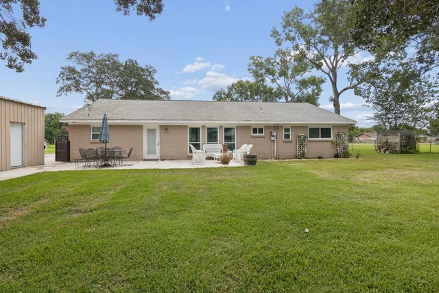 2865 County Road 936a, Alvin, TX 77511