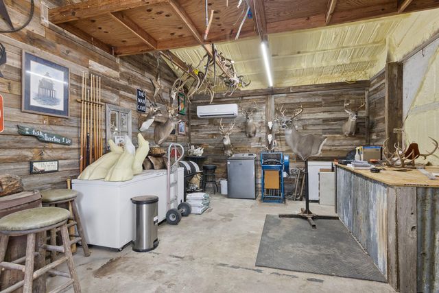 2865 County Road 936a, Alvin, TX 77511