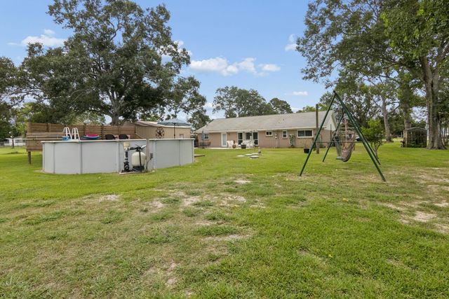 2865 County Road 936a, Alvin, TX 77511