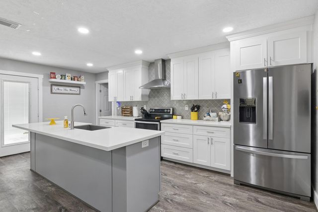 2865 County Road 936a, Alvin, TX 77511