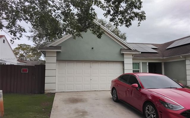 9551 Ashley Dr, Miramar, FL 33025