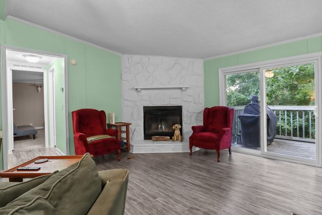 555 Fire Tower Rd, Dickson, TN 37055