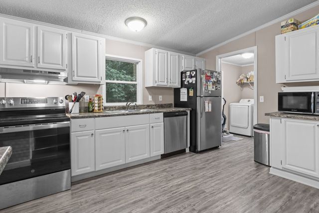 555 Fire Tower Rd, Dickson, TN 37055