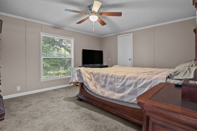 555 Fire Tower Rd, Dickson, TN 37055