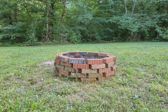 555 Fire Tower Rd, Dickson, TN 37055