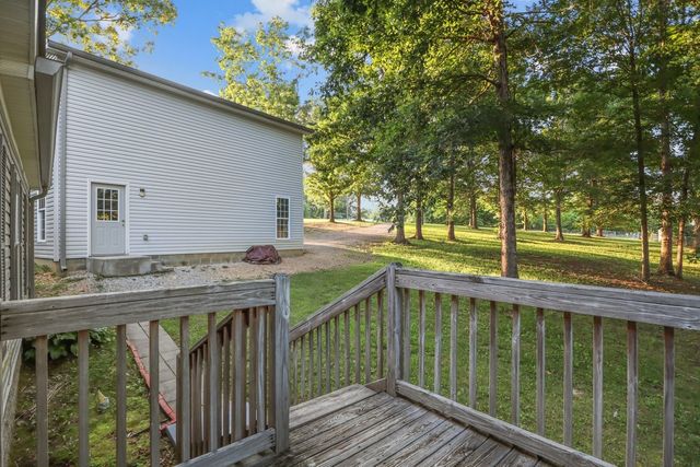 555 Fire Tower Rd, Dickson, TN 37055