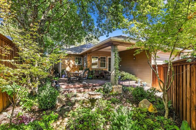 5906 Mercedes Avenue, Dallas, TX 75206