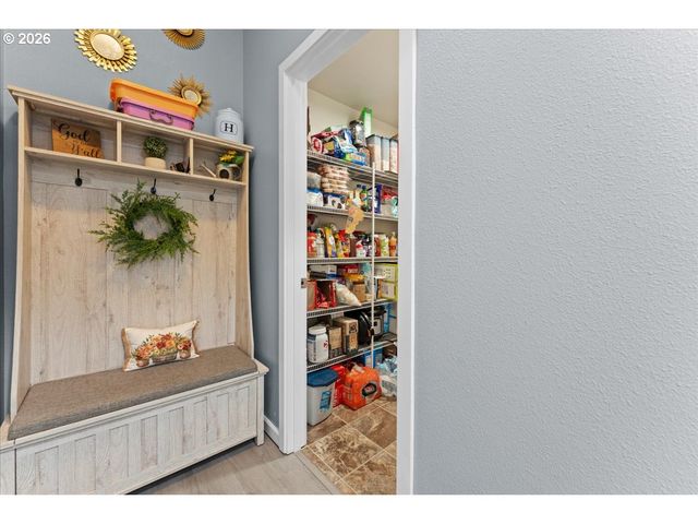 1720 CHINOOK Ave, Woodland, WA 98674