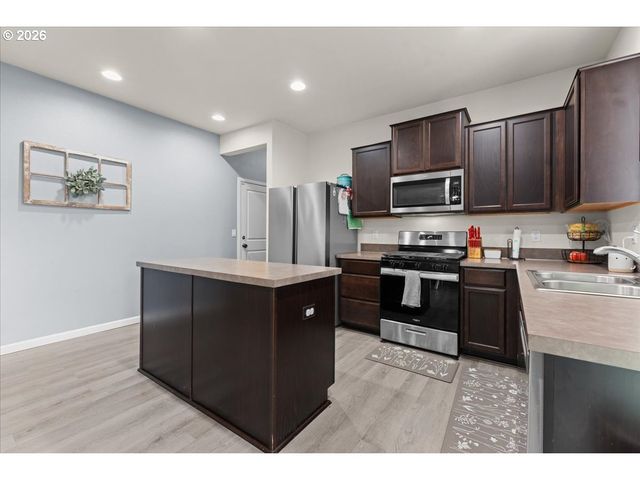 1720 CHINOOK Ave, Woodland, WA 98674