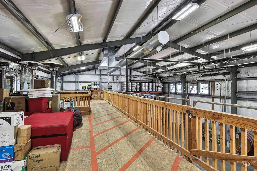 9719 W Chinden, Garden City, ID 83714 photo 6