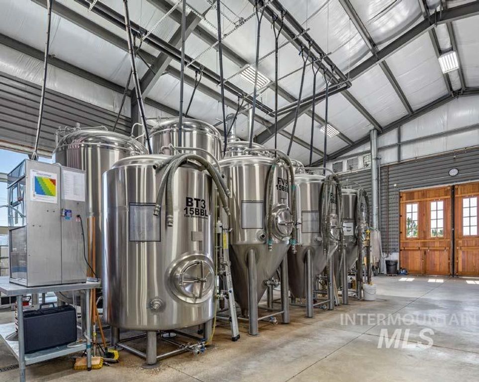 9719 W Chinden, Garden City, ID 83714 photo 8