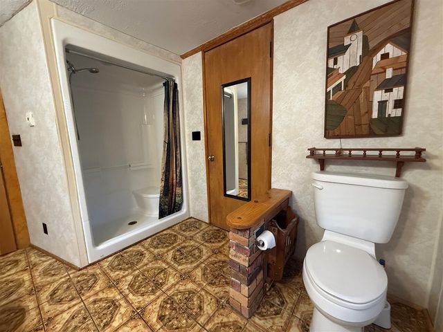 4253 Indian Isle, Battle Creek, MI 49017