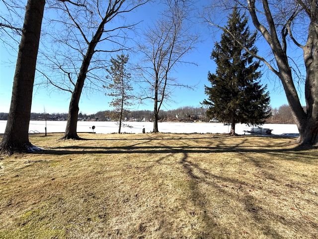 4253 Indian Isle, Battle Creek, MI 49017