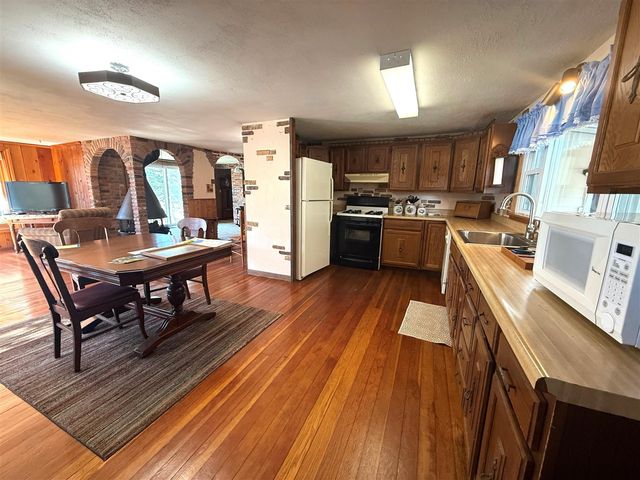 4253 Indian Isle, Battle Creek, MI 49017