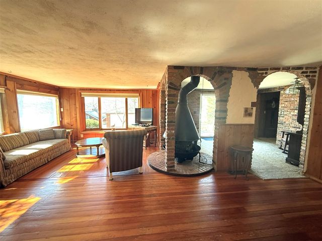 4253 Indian Isle, Battle Creek, MI 49017