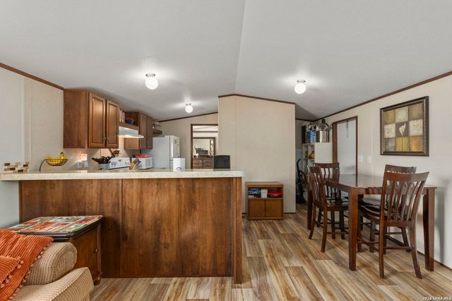 526 Pr 1512, Bandera, TX 78003