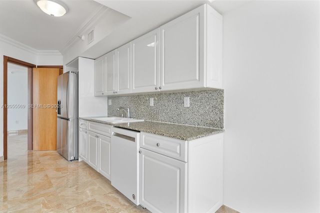 16711 Collins Ave 1207, Sunny Isles Beach, FL 33160
