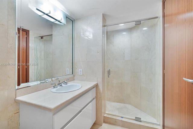 16711 Collins Ave 1207, Sunny Isles Beach, FL 33160