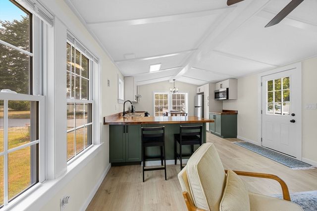 15 1st Street 15, Bourne, MA 02559