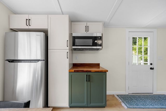 15 1st Street 15, Bourne, MA 02559