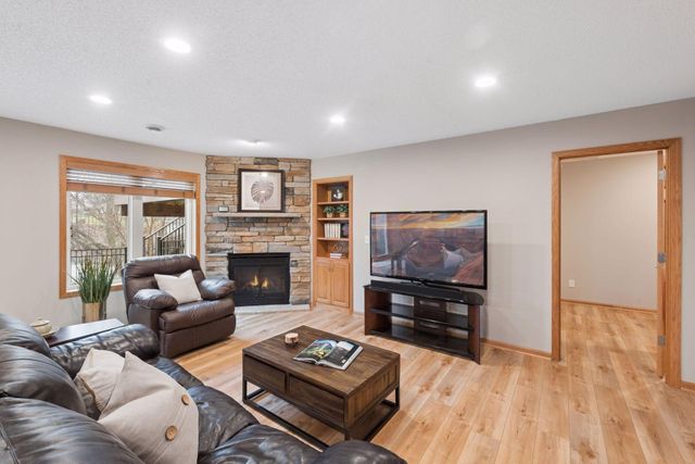 15375 75th Place N, Maple Grove, MN 55311