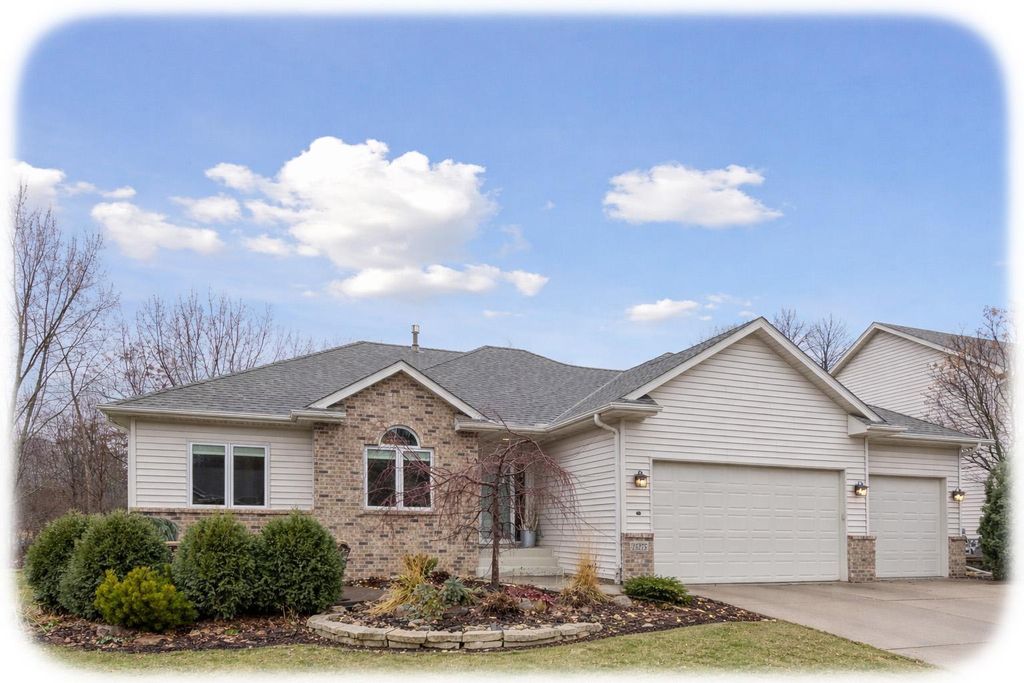15375 75th Place N, Maple Grove, MN 55311