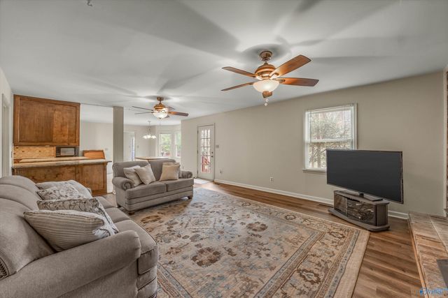 2713 Cynthia Lane, Huntsville, AL 35803