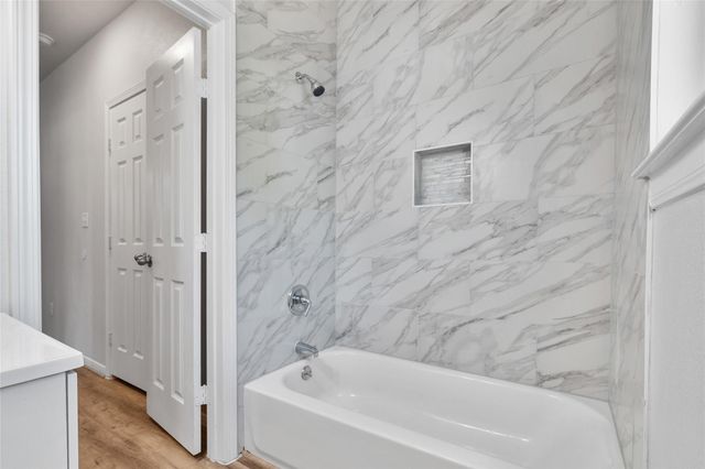 4311 Harrisburg Boulevard 7, Houston, TX 77003