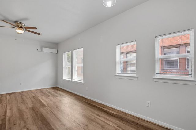 4311 Harrisburg Boulevard 7, Houston, TX 77003