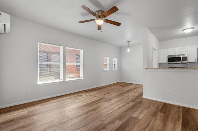 4311 Harrisburg Boulevard 7, Houston, TX 77003