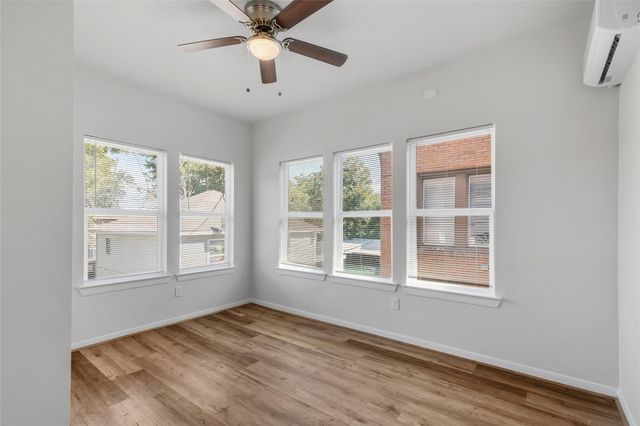 4311 Harrisburg Boulevard 7, Houston, TX 77003