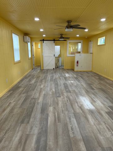414 N N Avenue F, Clifton, TX 76634