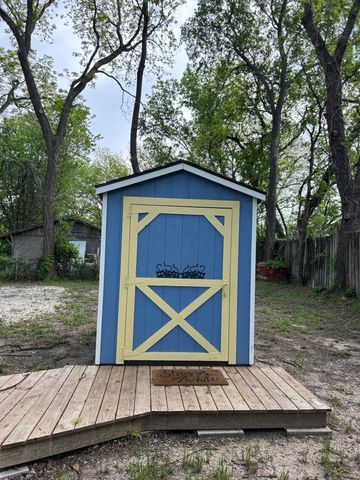 414 N N Avenue F, Clifton, TX 76634