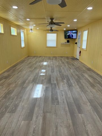 414 N N Avenue F, Clifton, TX 76634