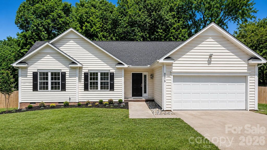 8815 Burnt Umber Drive, Charlotte, NC 28215