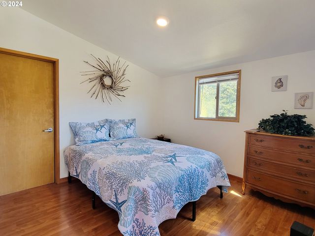 19921 WHALESHEAD Rd M1, Brookings, OR 97415