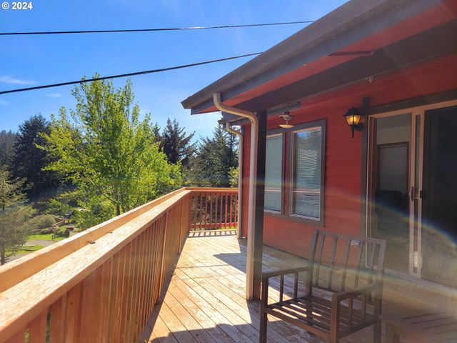 19921 WHALESHEAD Rd M1, Brookings, OR 97415